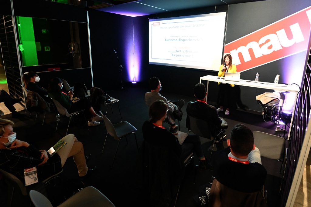 SMAU